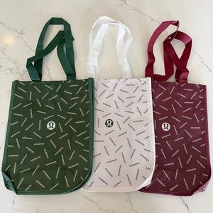 lululemon 🍋 NEW reusable shoppers!